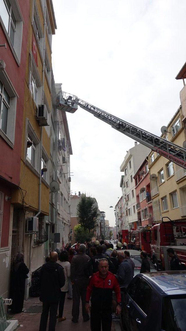 Fatih te yangın paniği: Mahsur kalan 8 kişi kurtarıldı 2