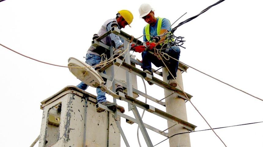 Dicle Elektrik&rsquo;ten Suru&ccedil;&rsquo;a 1 milyon liralık yatırım