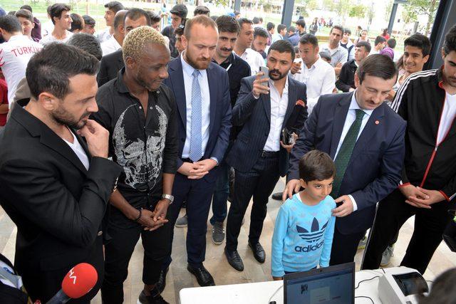 Diyarbakır'da Ahmet Dursun ve Yattara'ya büyük ilgi