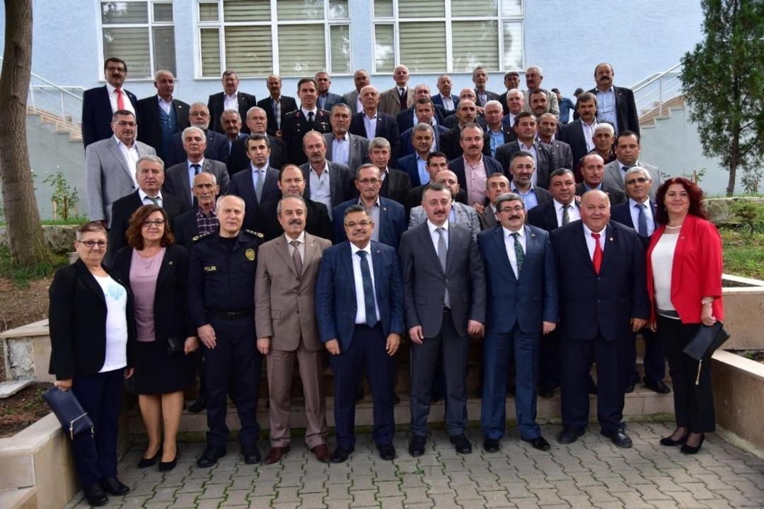 İl protokol &uuml;yeleri muhtarlarla bir araya geldi