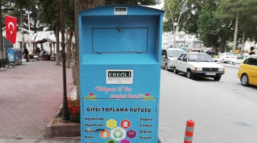 Ereğli&rsquo;de giysi toplama kutuları ilgi g&ouml;r&uuml;yor