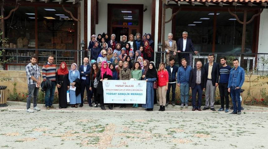 Gen&ccedil;liğin sorunları tartışıldı