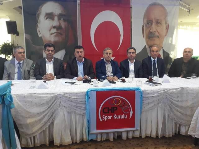 CHP'li Ağbaba: 29 Ekim'i devlet kutlamazsa millet coşkulu kutlamasını bilir