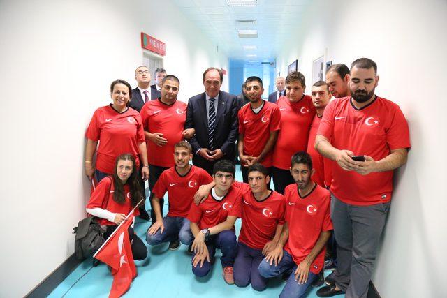 Cumhurbaşkanı Erdoğan: Diyarbakır halkı ter&ouml;ristleri h&uuml;srana uğrattı (2) 1