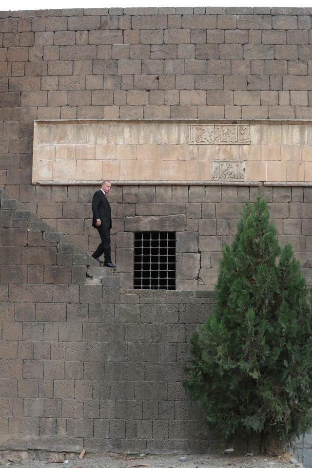 Cumhurbaşkanı Erdoğan: Diyarbakır halkı ter&ouml;ristleri h&uuml;srana uğrattı (3) 2