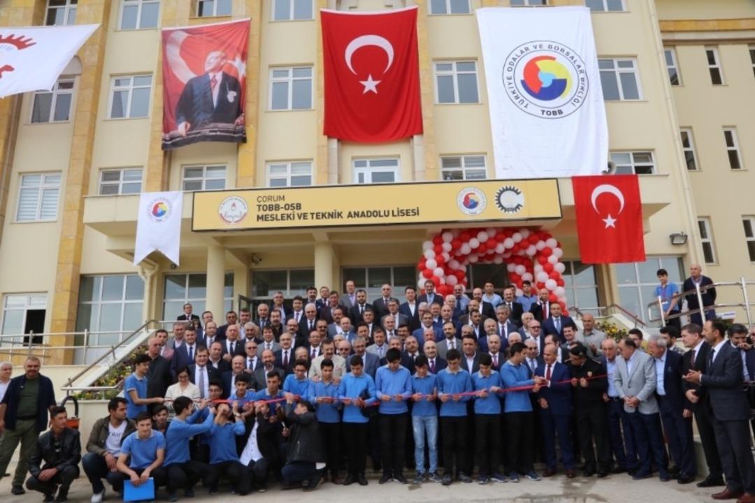 &Ccedil;orum TOBB Mesleki ve Teknik Anadolu Lisesi&rsquo;nin a&ccedil;ılışını Hisarcıklıoğlu ve Arslan yaptı