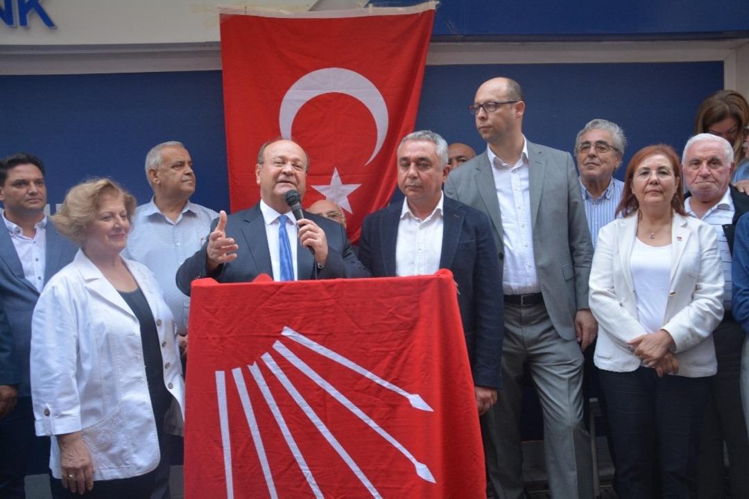 Başkan &Ouml;zakcan&rsquo;dan miting gibi adaylık a&ccedil;ıklaması