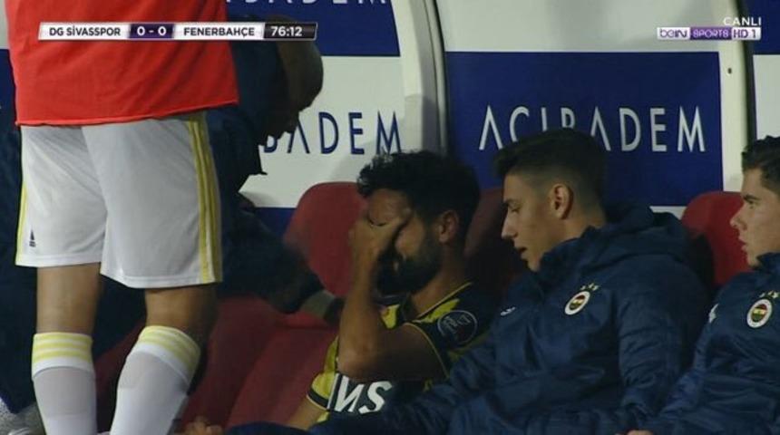 Fenerbahçe'nin yıldızı gözyaşlarını tutamadı!