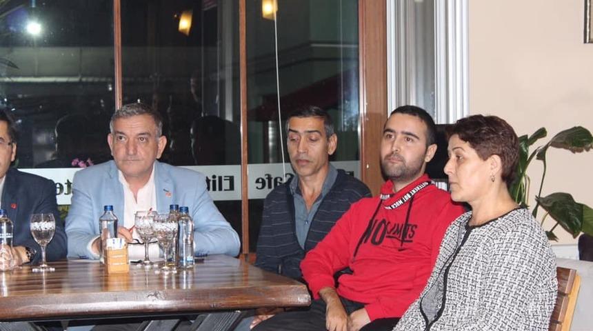 4 partinin il başkanı DMD hastası genç için yardım topladı