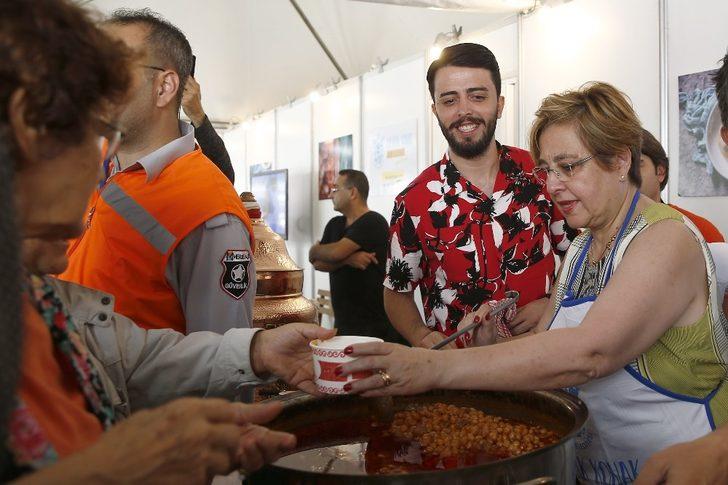 Başkan Pekdaş mutfaktaki yeteneklerini sergiledi G2