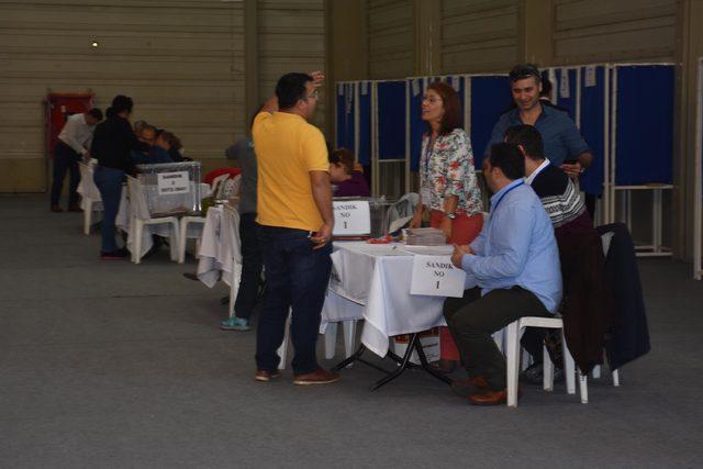 İzmir Barosu yeni başkanını seçiyor