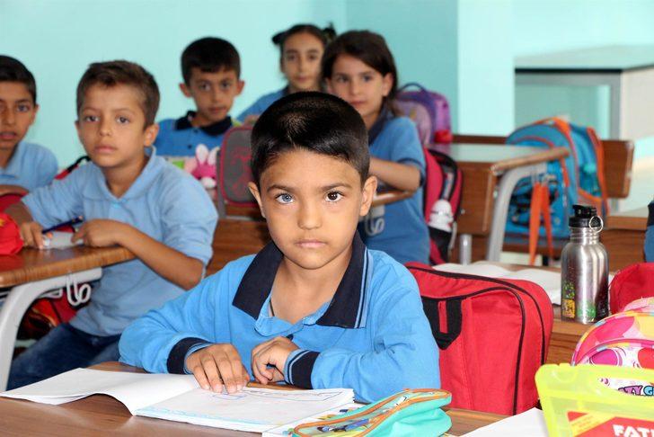 İki kardeş göz renkleriyle görenleri şaşırtıyor  G3