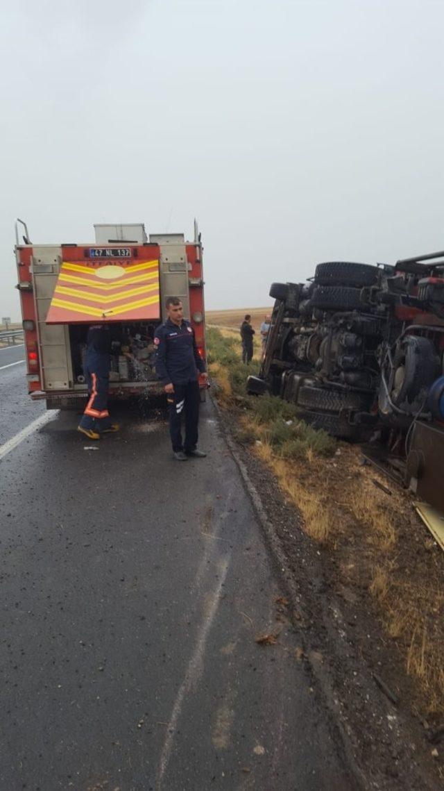 Sıkışan yolcuyu itfaiye ekipleri kurtardı