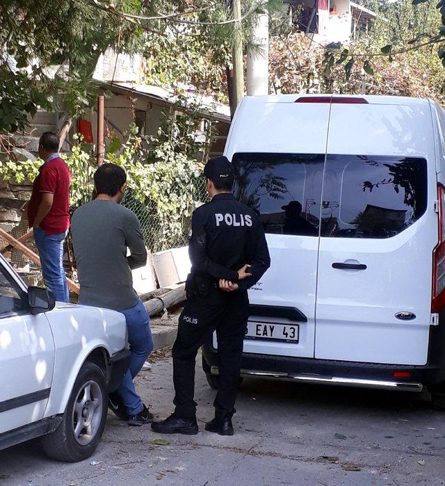 3 çocuğuyla yaşadığı evde babası tarafından ölü bulundu