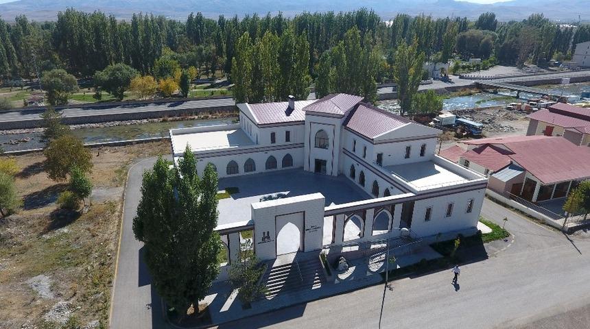 B&uuml;y&uuml;kşehir&rsquo;den il&ccedil;elere &lsquo;Bilgi Evi&rsquo;