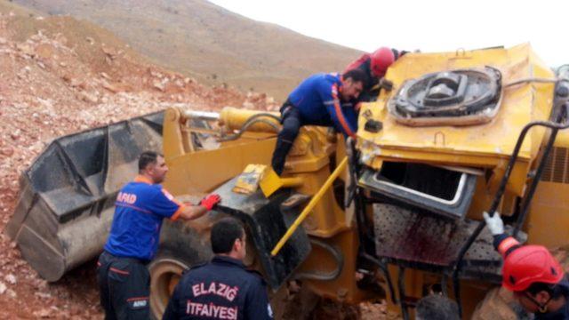 Elazığ'da iş makinesi devrildi, operatör öldü