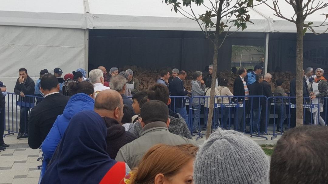 K&uuml;&ccedil;&uuml;k&ccedil;ekmece Balık Festivali&rsquo;nde 15 bin kişiye balık ikramı