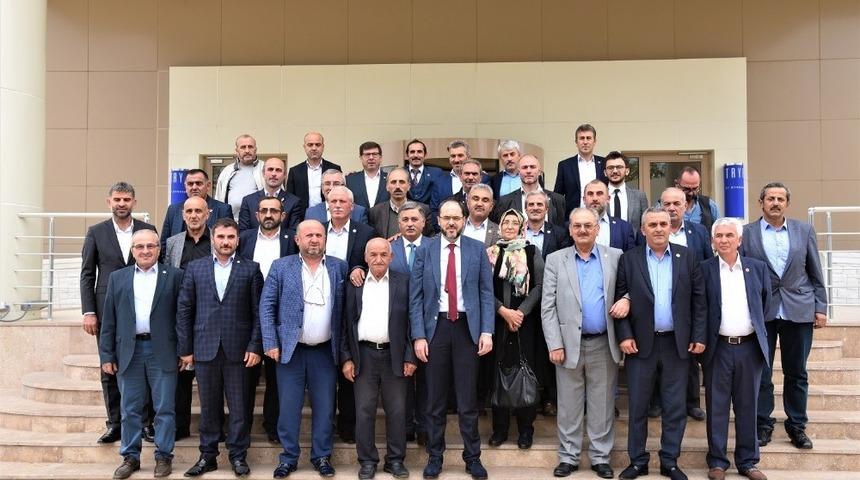 Başkan Ayaz muhtarlarla buluştu