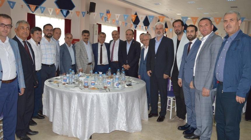AK Parti mahalle başkanları &rsquo;B&uuml;y&uuml;kşehir&rsquo;e kilitlendi