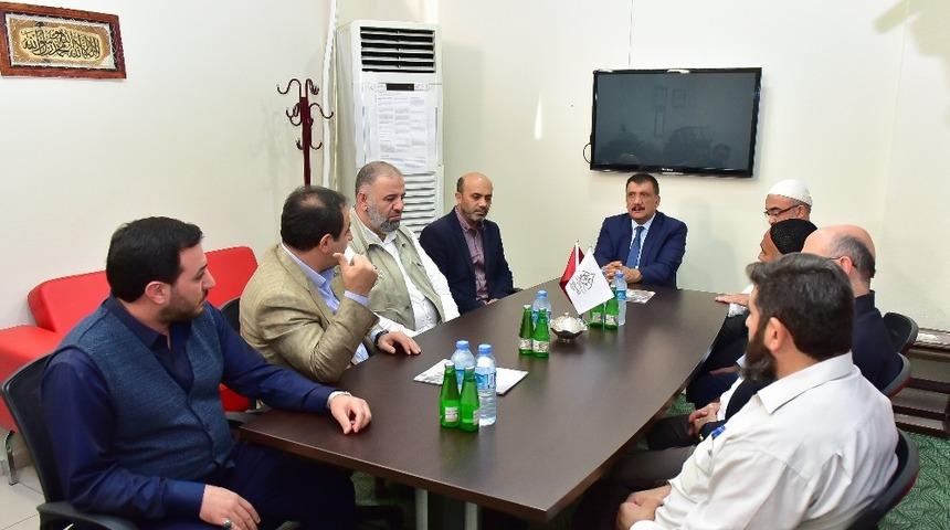 Başkan G&uuml;rkan, Semerkand Vakfı y&ouml;neticileri ile istişarede bulundu