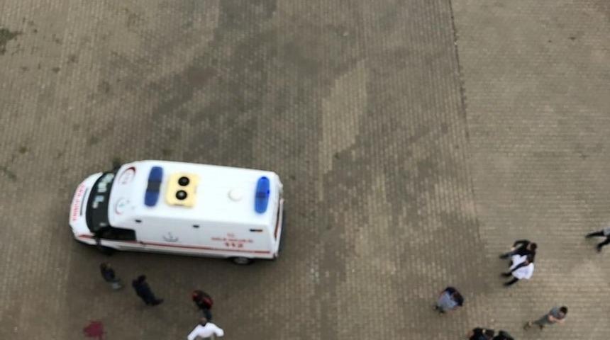 Yurdun 4. katından atlayan &ouml;ğrenci hayatını kaybetti