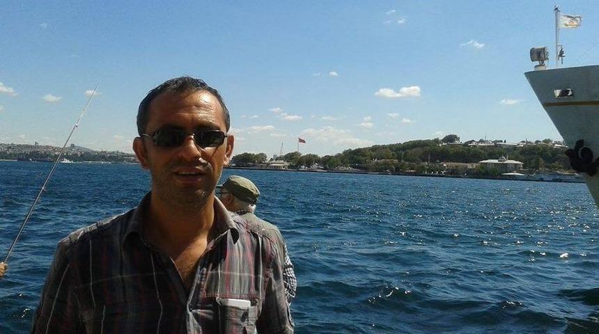 Meslekten ihra&ccedil; edildi, kendini astı