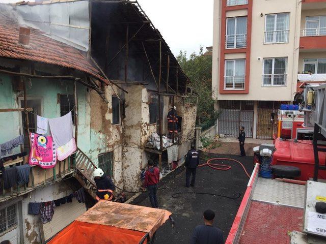Malatya’da tek katlı evde yangın