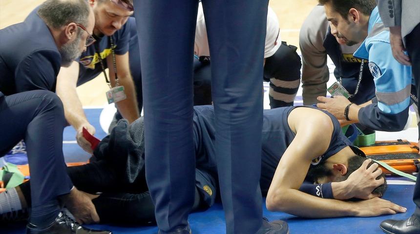 Fenerbah&ccedil;eli Tyler Ennis'in ayağı kırıldı!