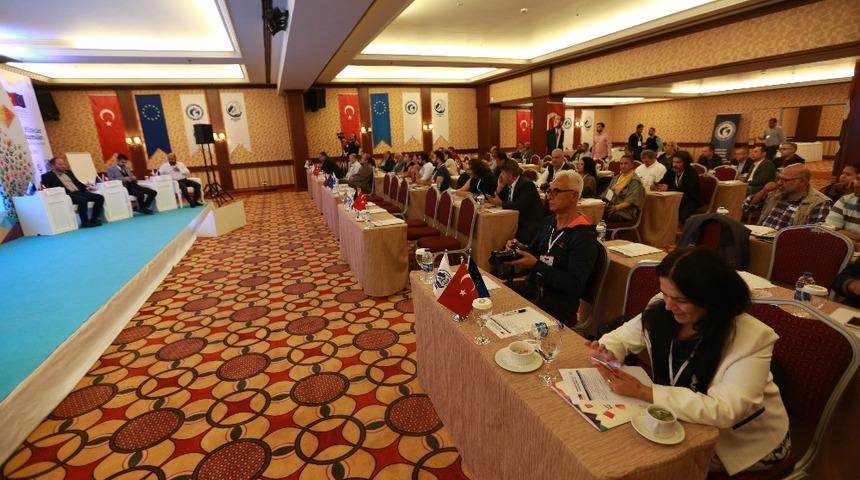 Medya ve M&uuml;lteciler Basın Buluşmaları&rsquo;nın &uuml;&ccedil;&uuml;nc&uuml; haftası tamamlandı