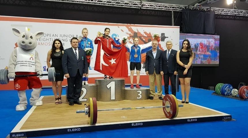 Avrupa Şampiyonu olan S&uuml;meyye Aydın&rsquo;ı gururlandırdı