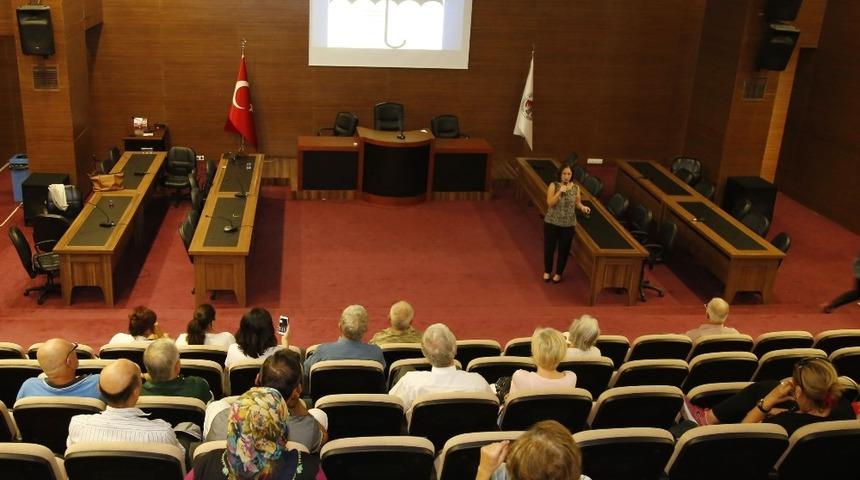 D&ouml;şemealtı&rsquo;nda Alzheimer hastalığı konuşuldu