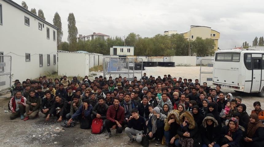 Van’da 167 yabancı uyruklu kaçak şahıs yakalandı