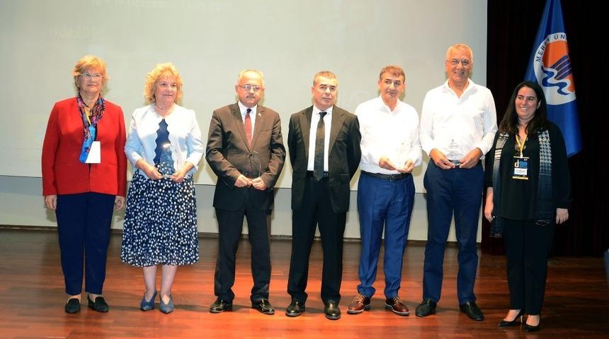 Aziz: "İletişim teknolojileri her gün yenilikler getiriyor"