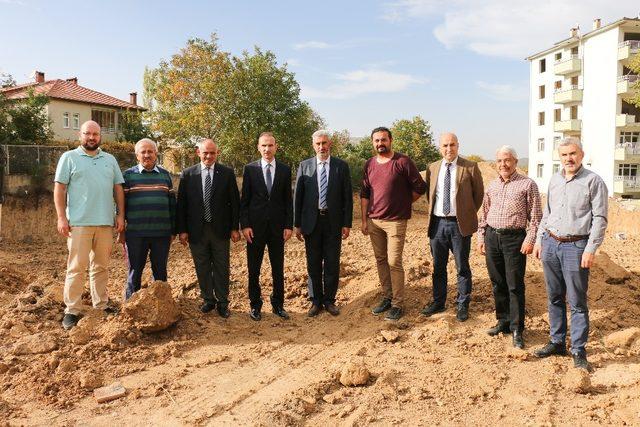 Yahyalı’da yeni hastane yapımı için yer teslimi yapıldı