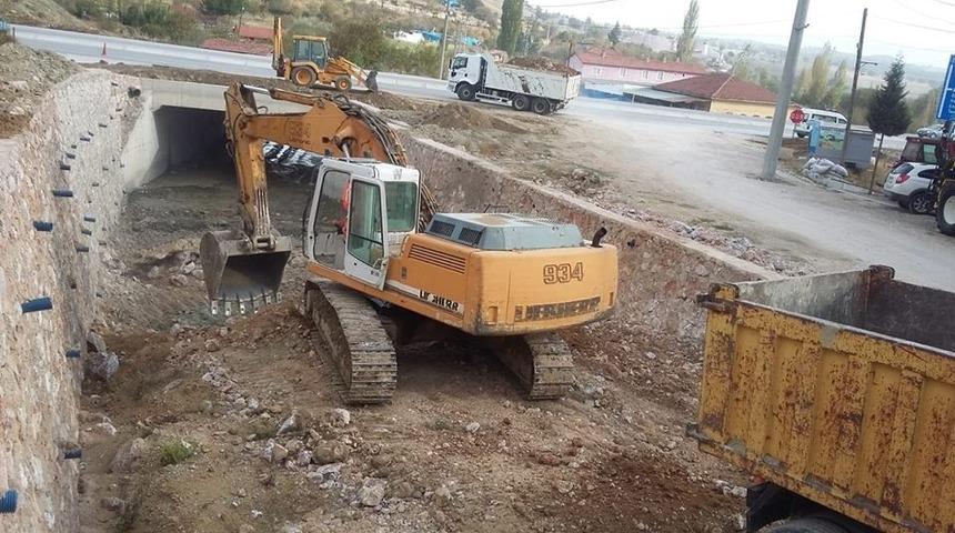 Eskigediz&rsquo;de alt ge&ccedil;it &ccedil;alışması