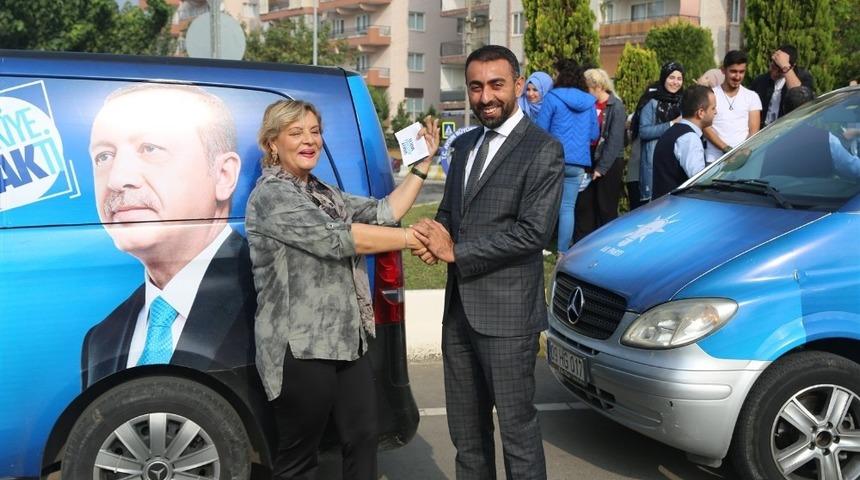 &Uuml;nl&uuml; Sanat&ccedil;ı M&uuml;şerref Akay bu defa siyaset i&ccedil;in Aydın&rsquo;a geldi