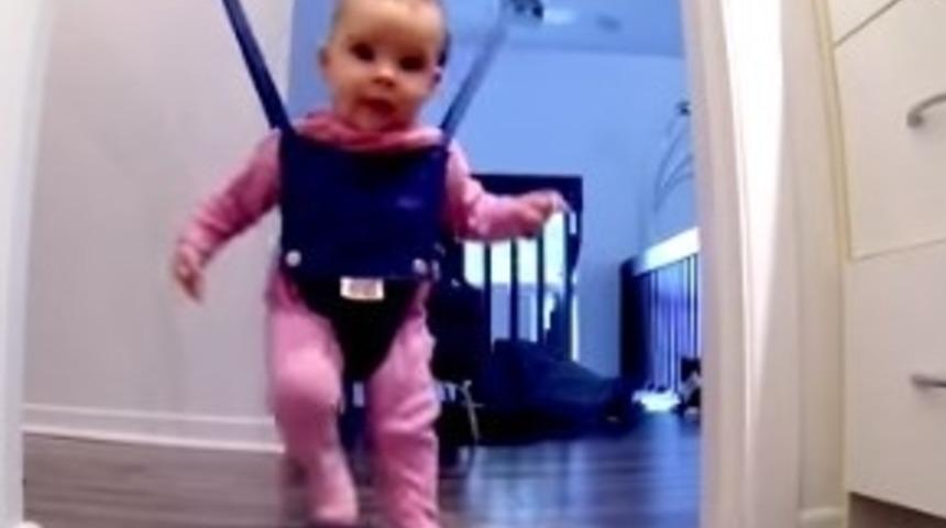 Bu Bebeğin Dansına İnanamayacaksınız