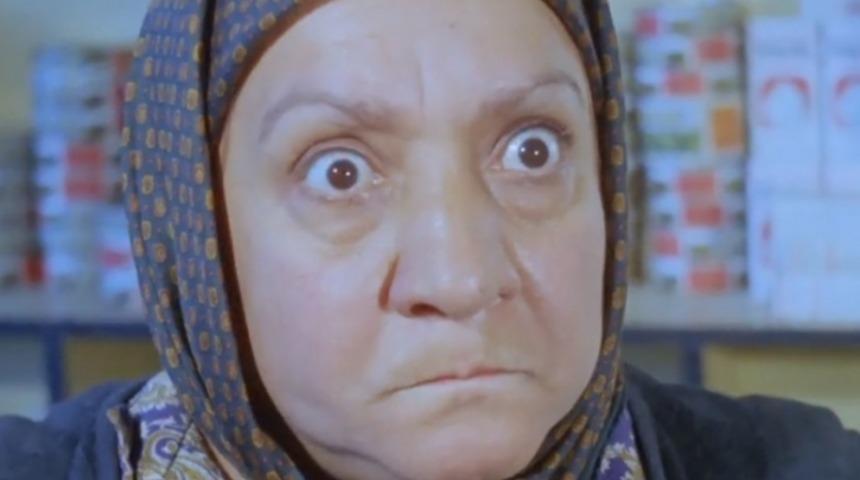 Ben Evden &Ccedil;ıkarken Annem