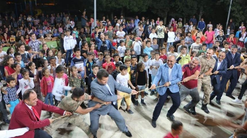 Hassa&rsquo;da b&uuml;y&uuml;kler yarıştı, k&uuml;&ccedil;&uuml;kler alkışladı