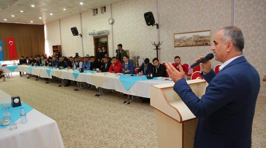 Başkan Aydın, gen&ccedil;lerle bir araya geldi