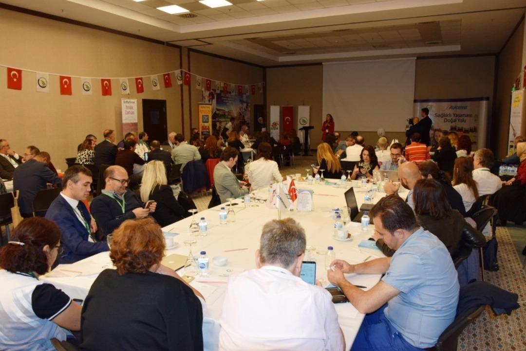 D&uuml;zce &Uuml;niversitesi geleneksel tıp uygulamalarında &ccedil;alışmalarını s&uuml;rd&uuml;r&uuml;yor