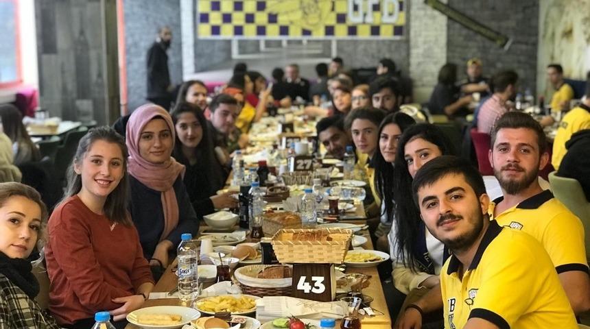 Gen&ccedil; Fenerbah&ccedil;eliler kahvaltıda buluştu
