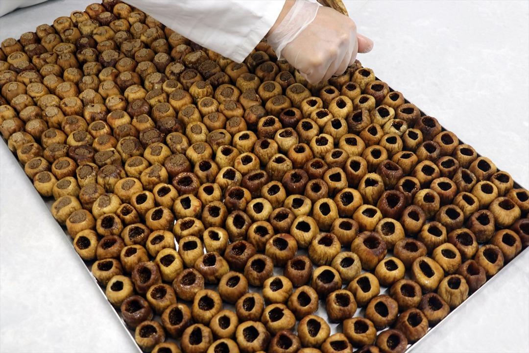 Eşinin tarifiyle başladı, fabrika kurdu!