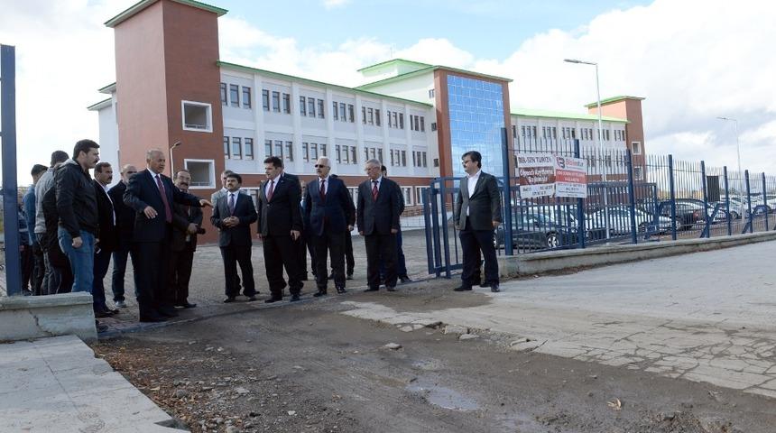 İlk dersi Vali Azizoğlu verdi