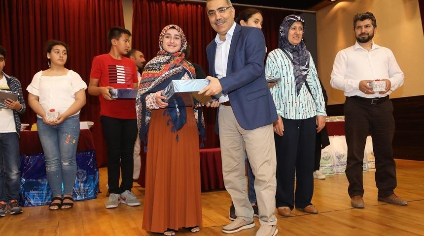 &Ccedil;elikcan: &ldquo;Eğitime destek vermeye devam edeceğiz&rdquo;