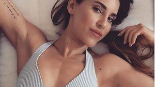 Irmak Ünal'dan yatak öncesi pozu...