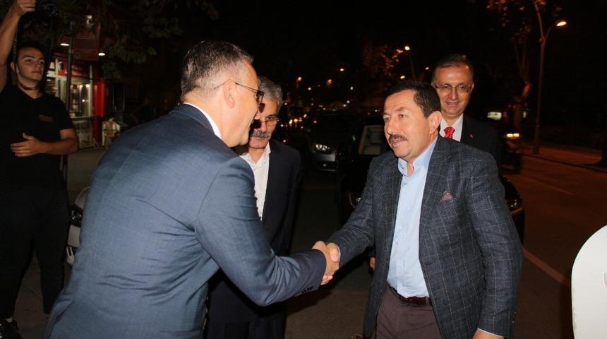 Yetiştirme Yurdunda kalan gen&ccedil; kıza g&ouml;rkemli d&uuml;ğ&uuml;n