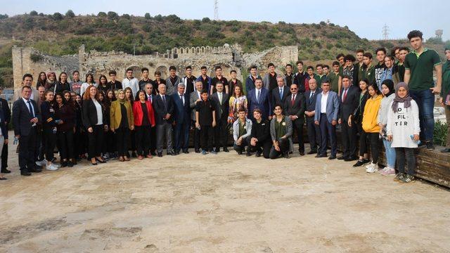 Öğrenciler ilk kez Perge’de
