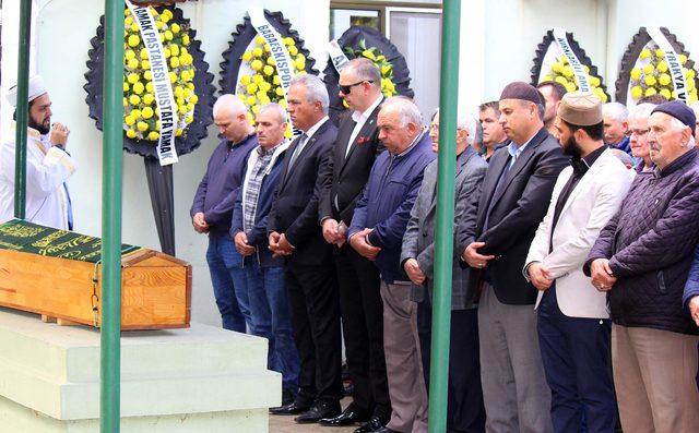 Amatör futbolcu maçta kalp krizinden öldü (2)