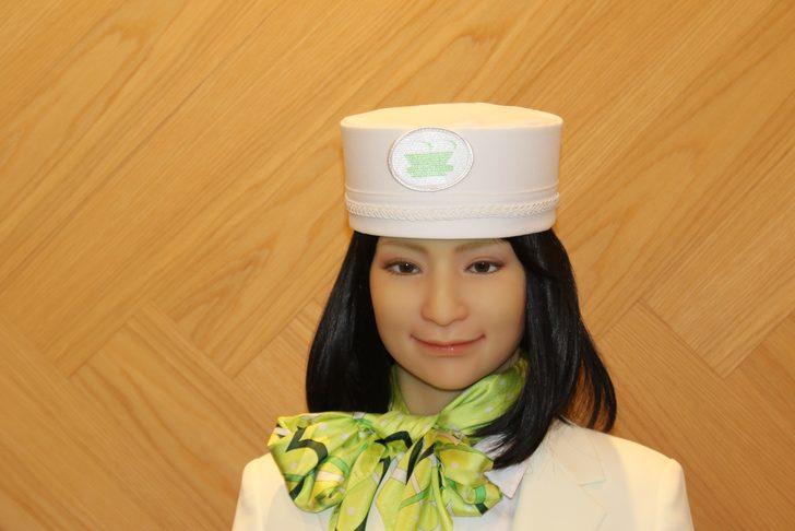 Dünyada ilk, bu otelde robotlar çalışıyor G1